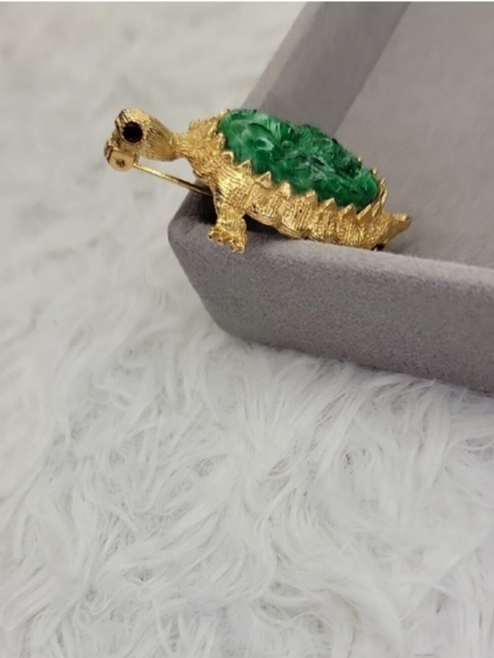 Vintage Dodd's Jelly Belly Turtle Faux Jade Brooch with Carved Shell